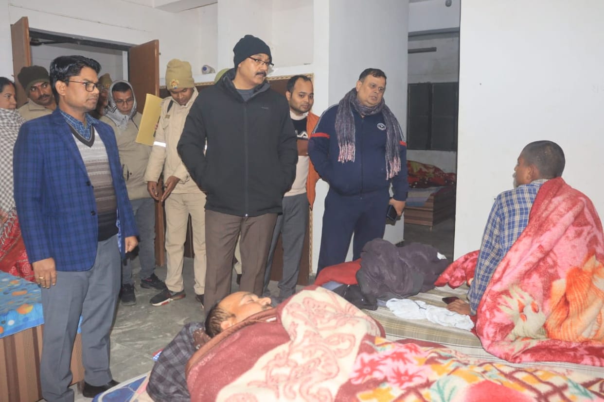 Officials rushed to the streets late at night and distributed blankets to the homeless.
