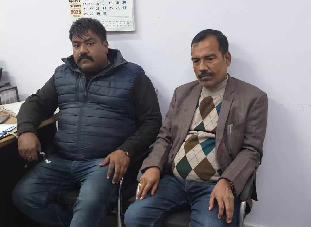 आरोपी नायब तहसीलदार।