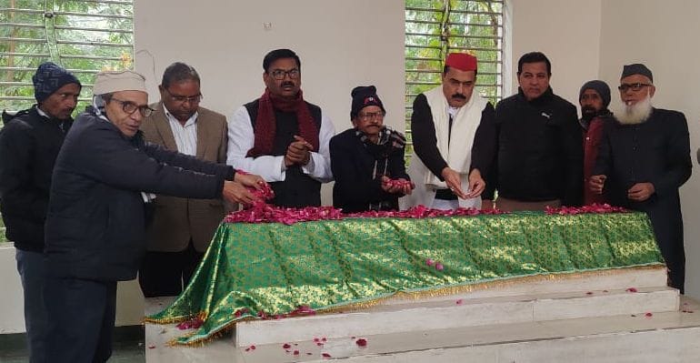 Paying tribute to the immortal martyrs of the Kakori Action case.