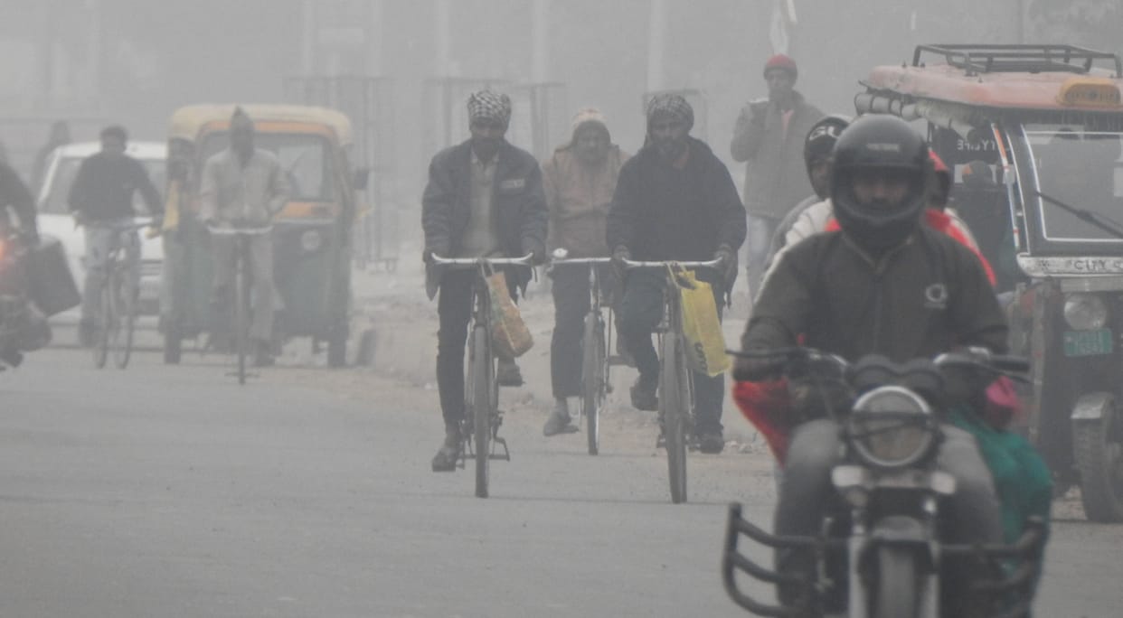 Siddharthnagar News: Fog put a brake on speed, melting increased difficulties