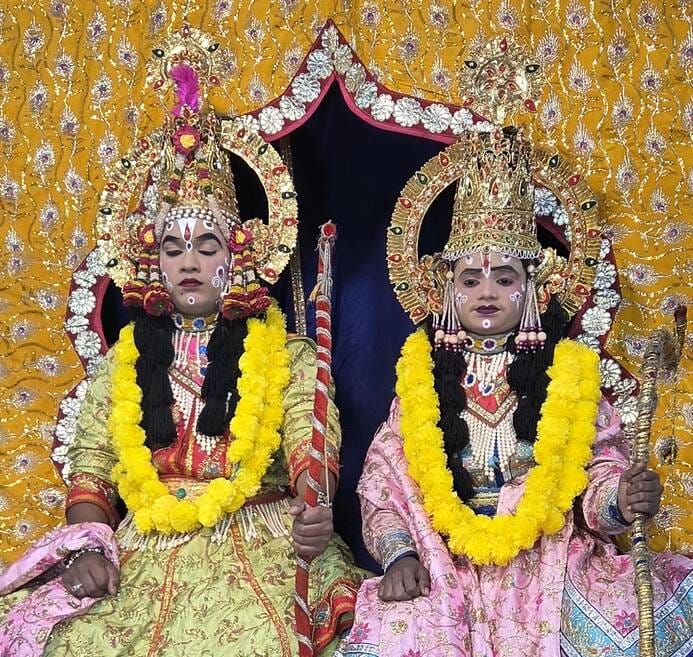 Devotees were thrilled to hear the conversation between Lakshmana and Parshurama.