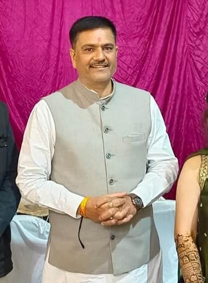 MP News: The Vidisha district president has issued a notice to state working committee member Manoj Katare.