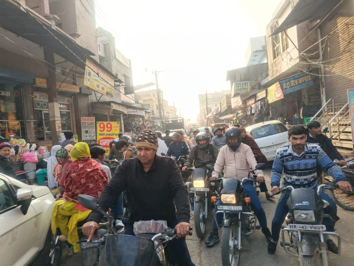 Traffic jams are being caused by encroachments in the market, but the administration remains unaware.