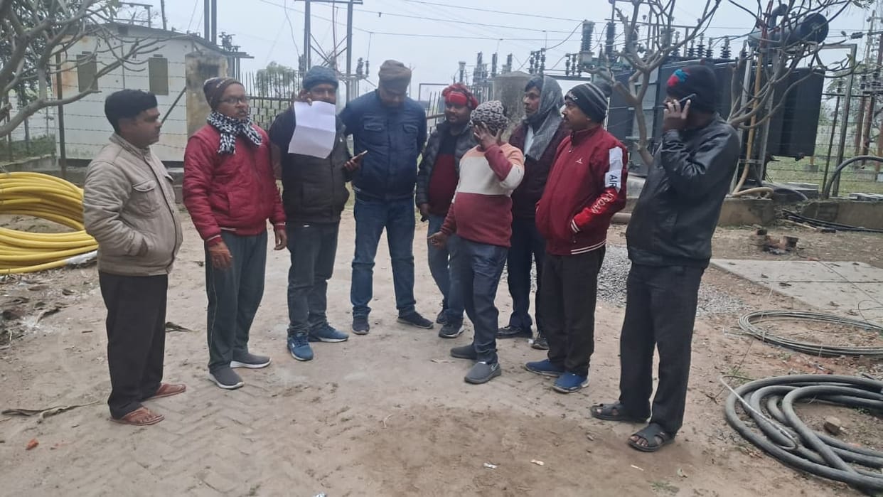 Protesting employees set the agreement letter on fire