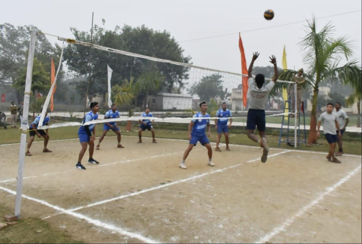 Main Samvay defeated G Samvay in badminton