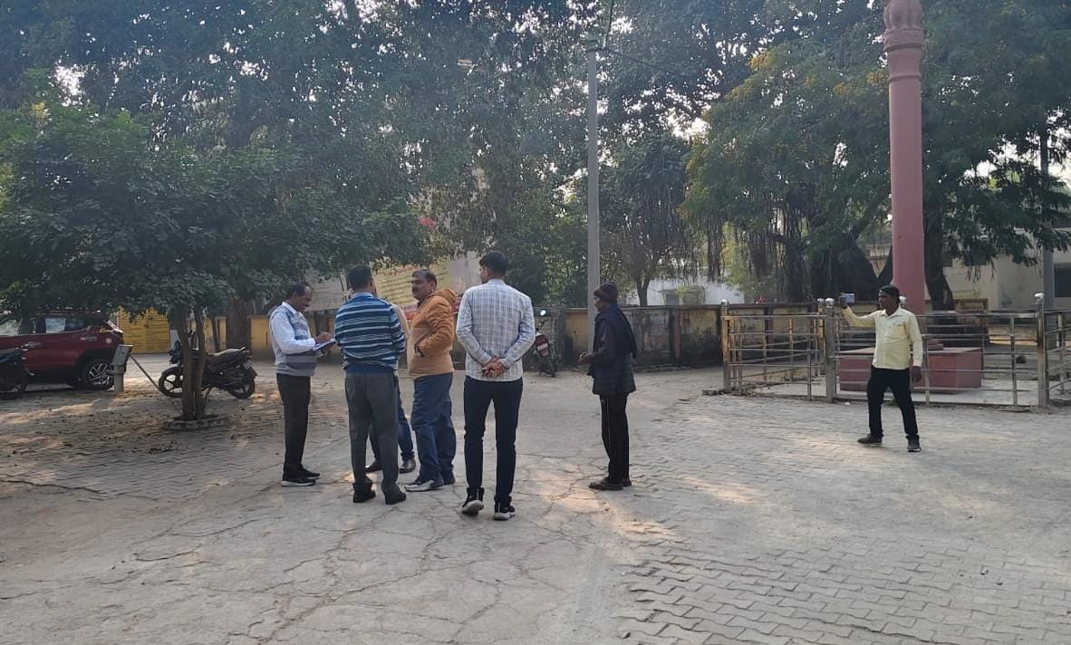 The vigilance team again reached the woman BDO's office, causing a stir.