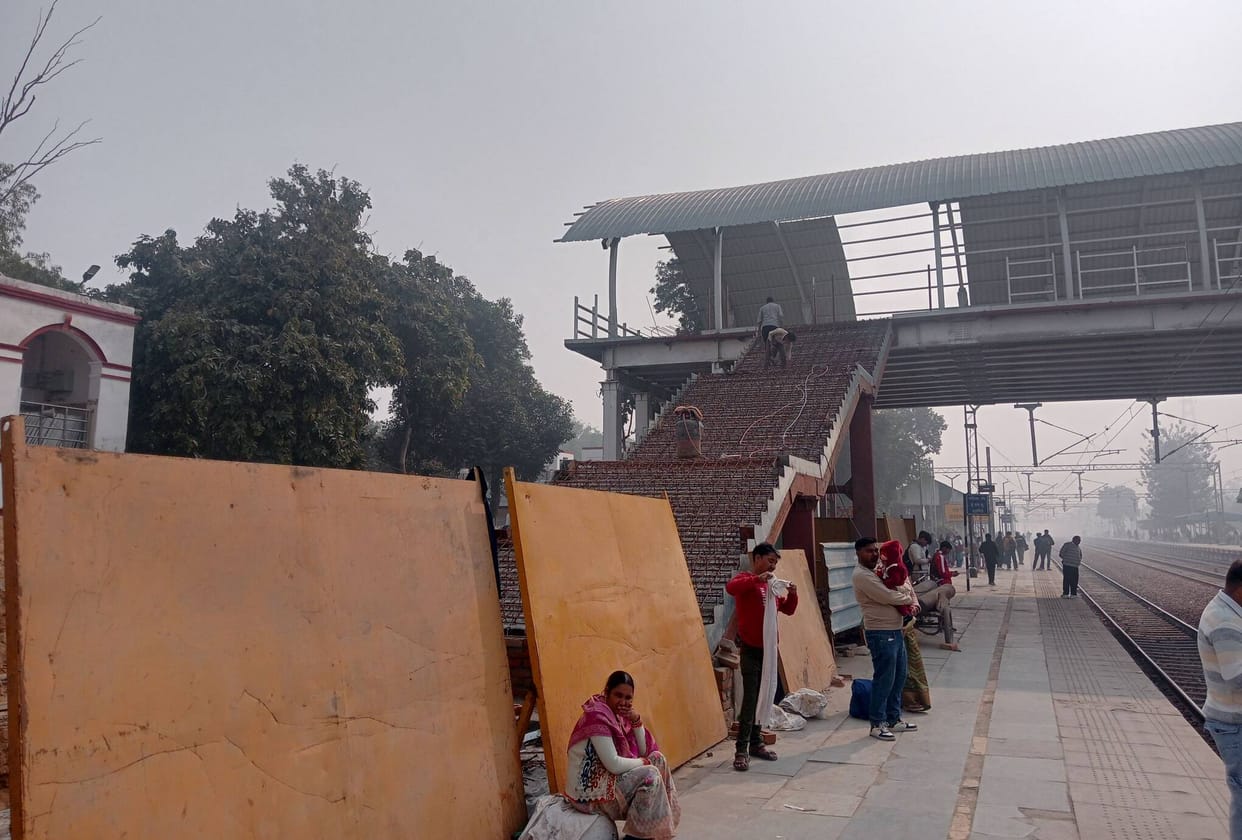 The net being woven to make the stairs on the new foot overbridge, will soon be a gift