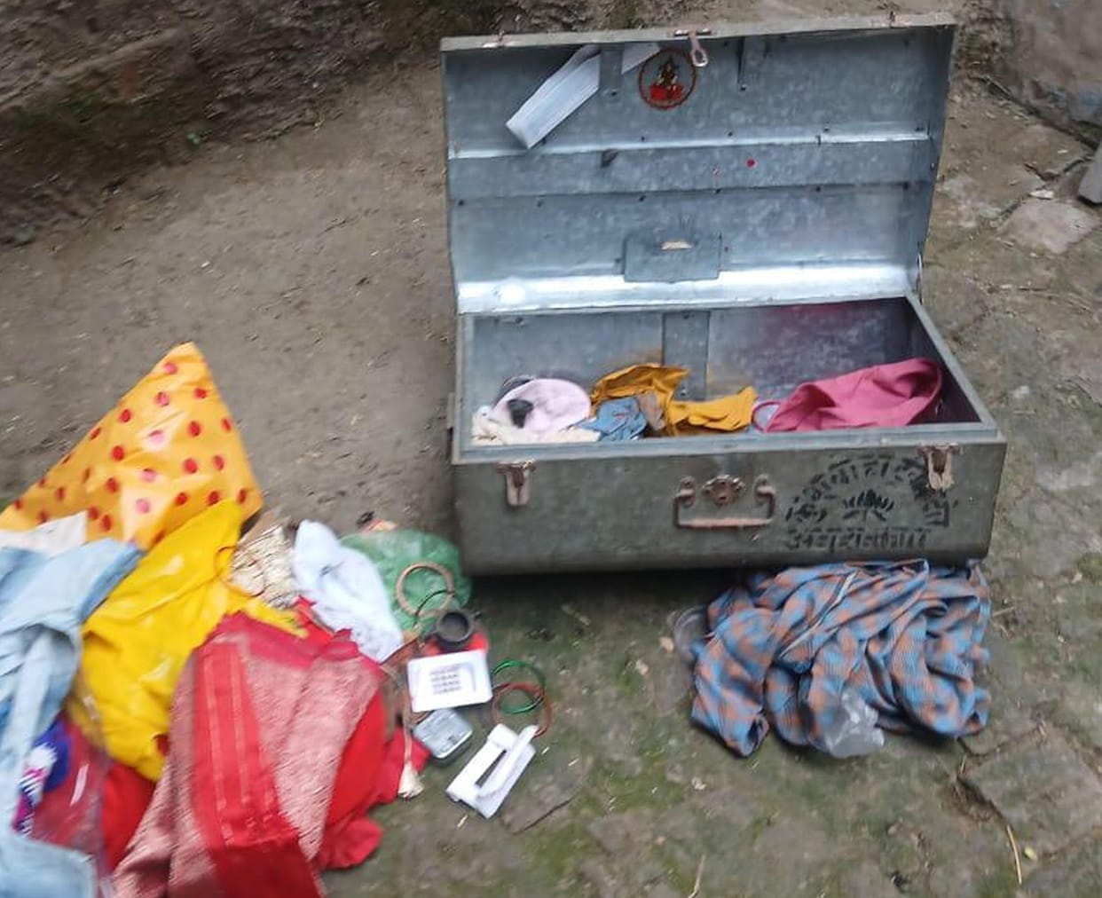 Breaking the lock of the house and stealing cash worth Rs 5 lakh