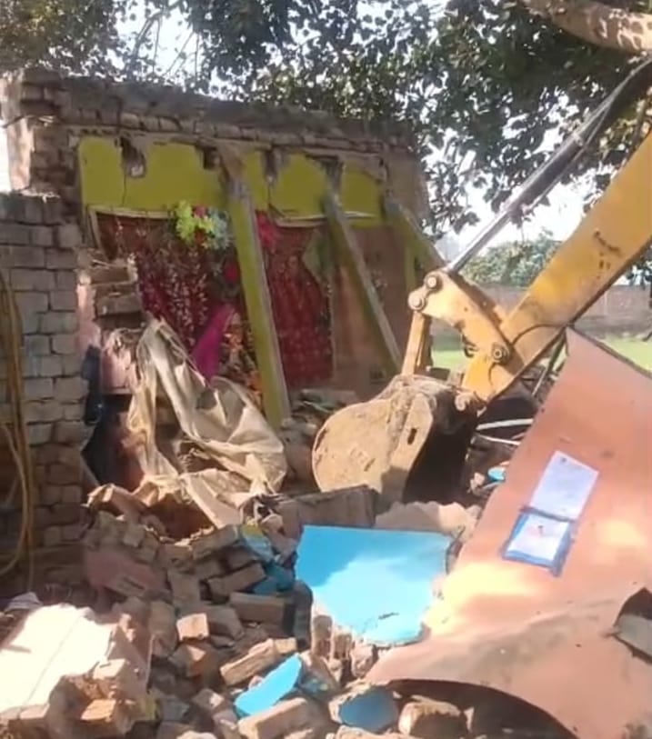 NHAI removed encroachments in the middle of the road, demolished the shrine and temple.