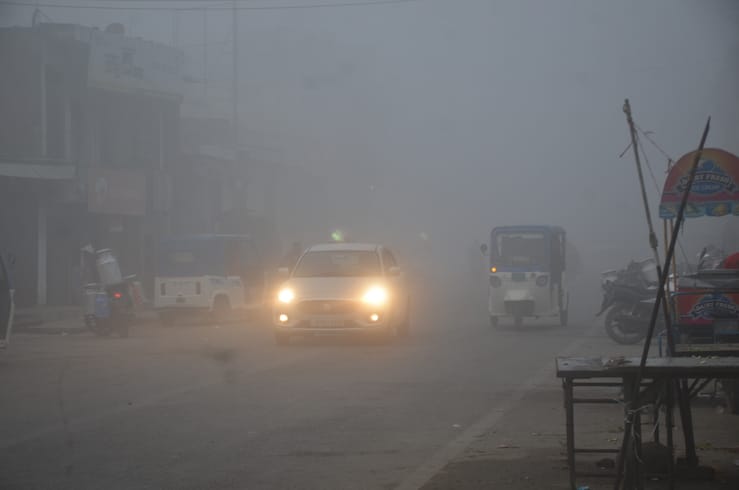 Reduced visibility due to fog has slowed down the speed of vehicles.