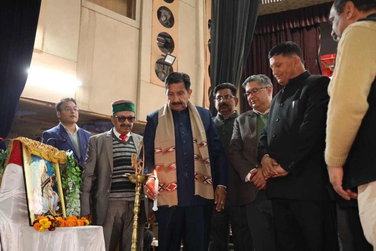 Co-operation is the strong base of Himachal's economy: Agnihotri