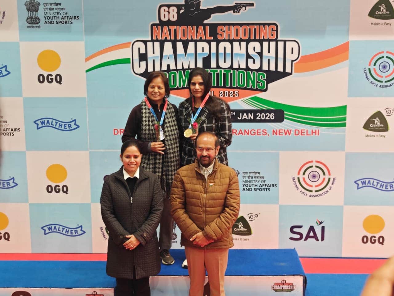 मेडल जीतने पर खुशी जाहिर करतीं सुषमा यादव। स्रोत : प्रशासन