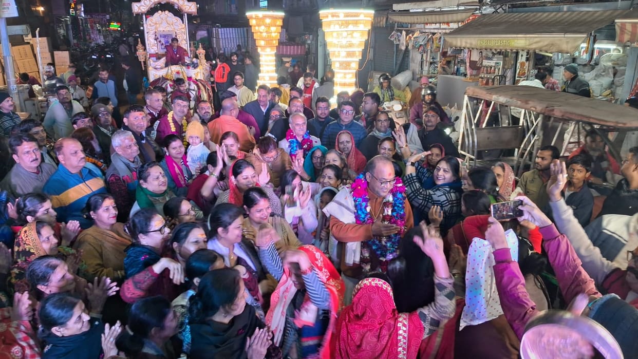 Harihar Puri returned from the Ramayana Circuit tour and circumambulated Mankameshwar.