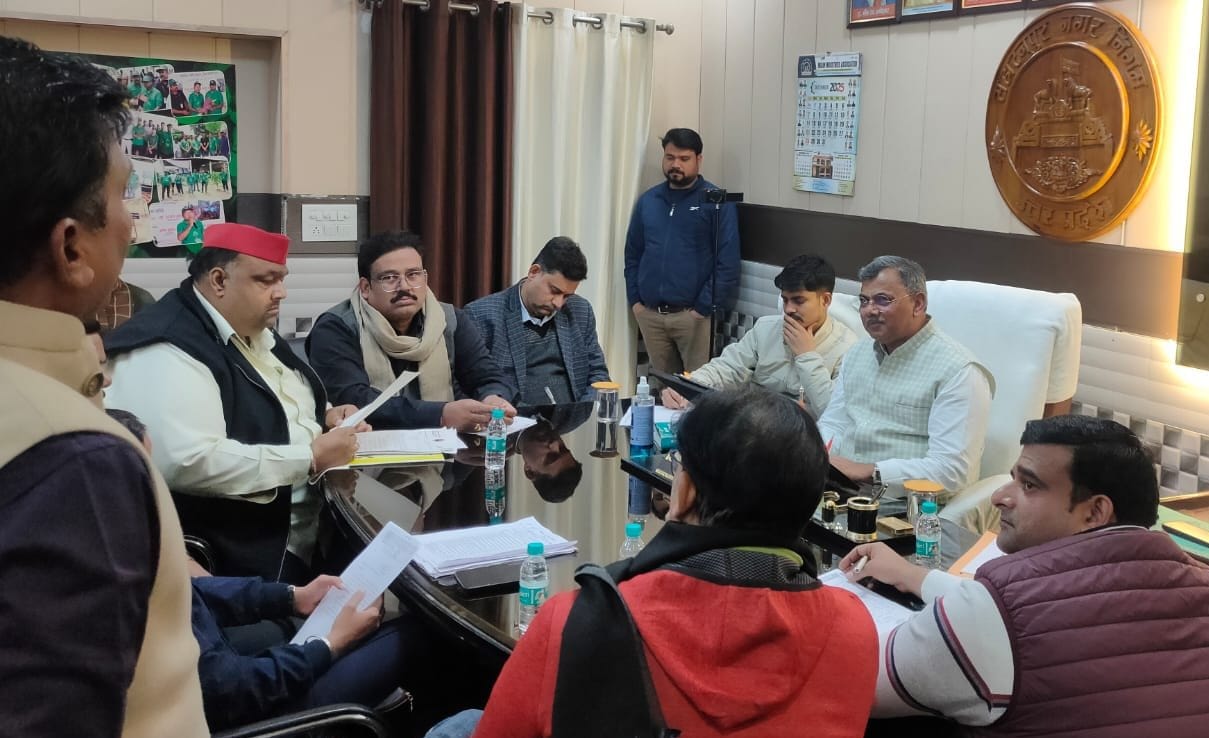 Issue of arbitrary parking fee raised in the meeting