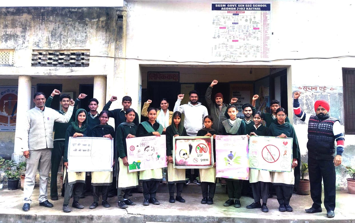 Posters give anti-drug message