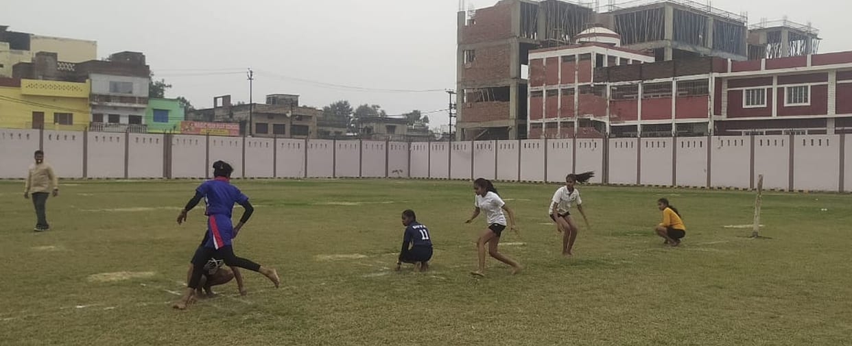 Selection of women players in volleyball and kho-kho