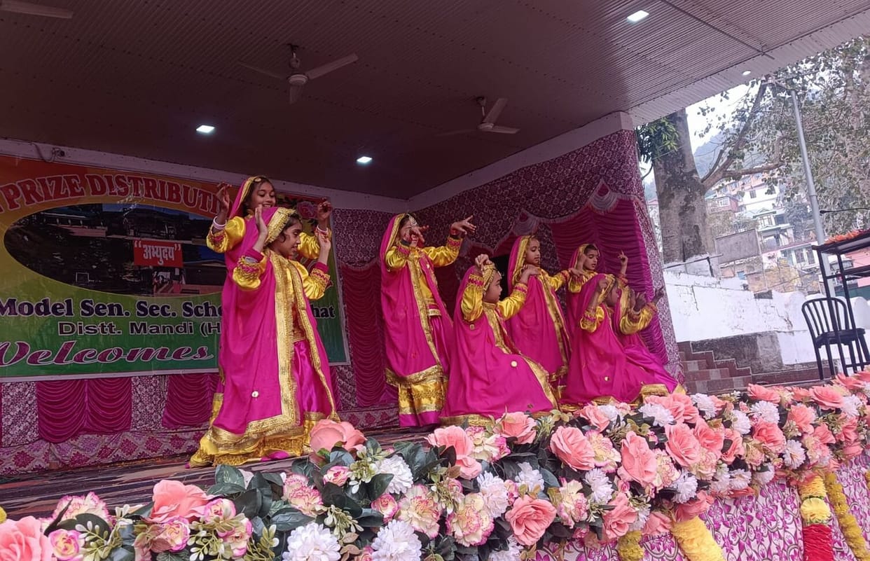 The chief guest honored the meritorious students.
