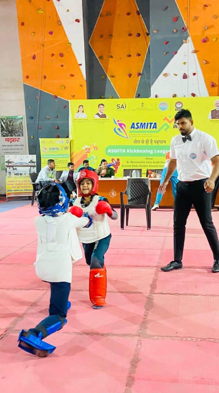 6- अवध विश्वविद्यालय के अरुणिमा सिन्हा स्टूडेंट एमेनिटी सेंटर में अस्मिता किक बॉक्सिंग लीग में 