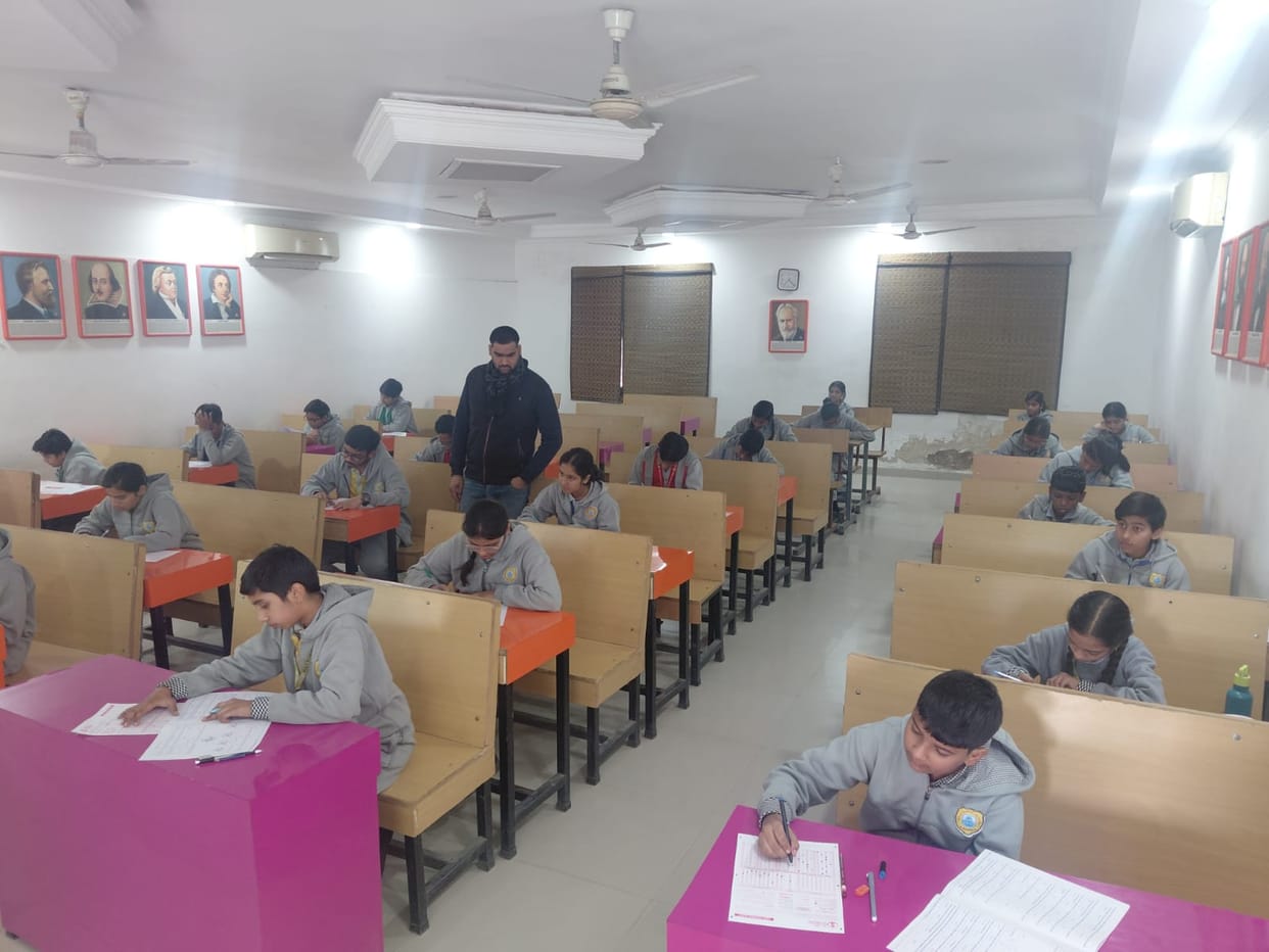 The second phase of the Amar Ujala National Olympiad examination is underway in 22 schools across the city.