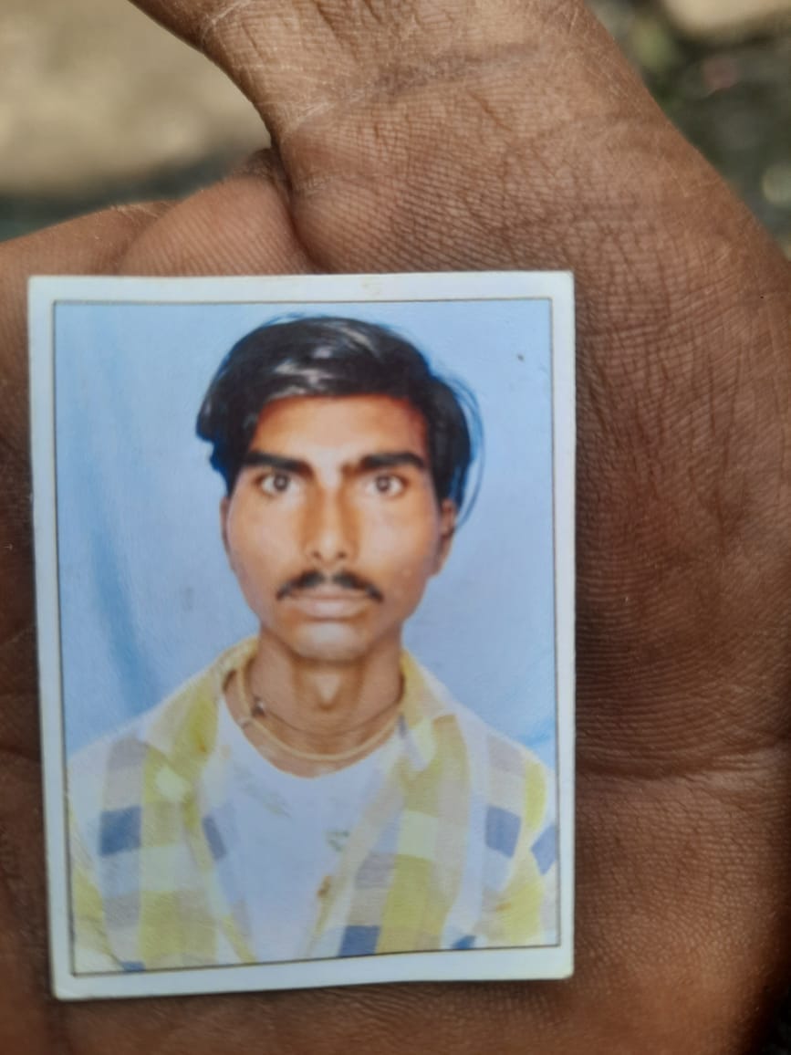In Mohammadi, a young man hanged himself from a neem tree and died.