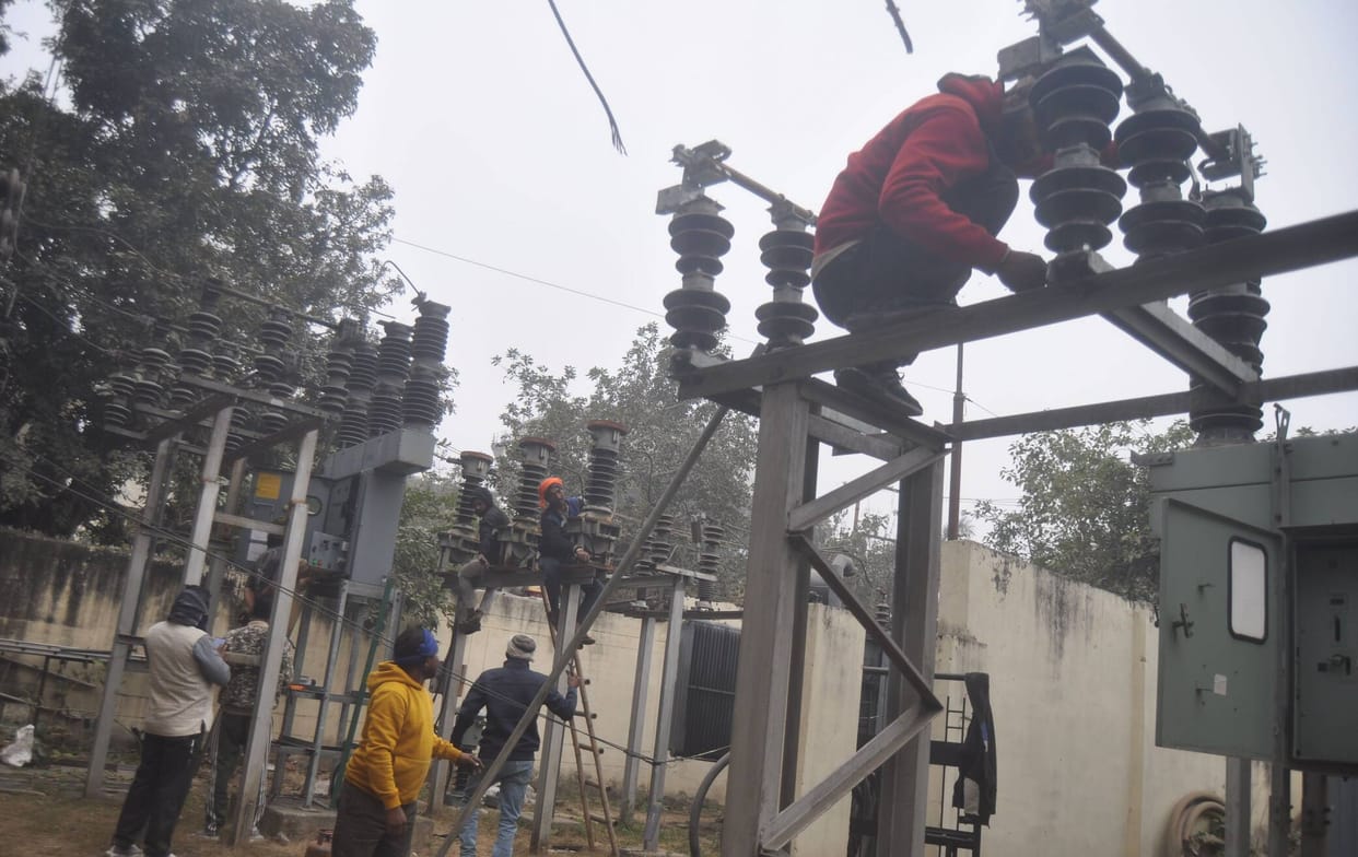 Three power stations remained closed throughout the day, leaving 10,000 homes without power.