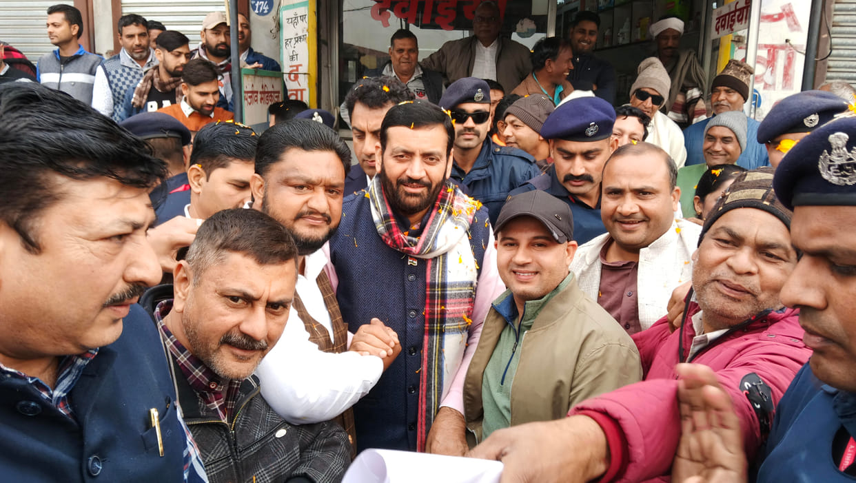 Seeing the youth, the Chief Minister stopped the convoy.