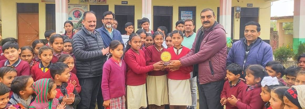 Children of Chhaparoh School gave wonderful performances.