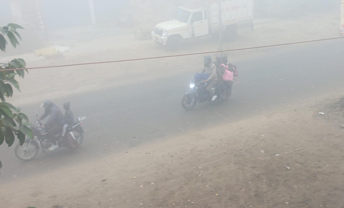 Cold winds blew in the morning, increasing the melting, people shivered.
