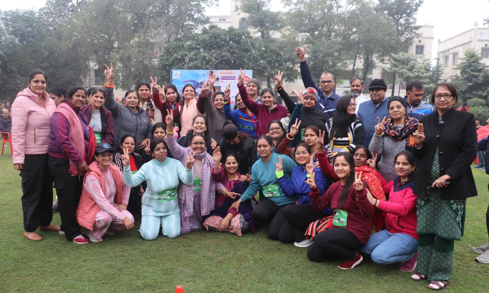 भिवाड़ी में प्रतियोगिता के बाद एकत्रित हुए लोग। स्रोत : सोसाइटी