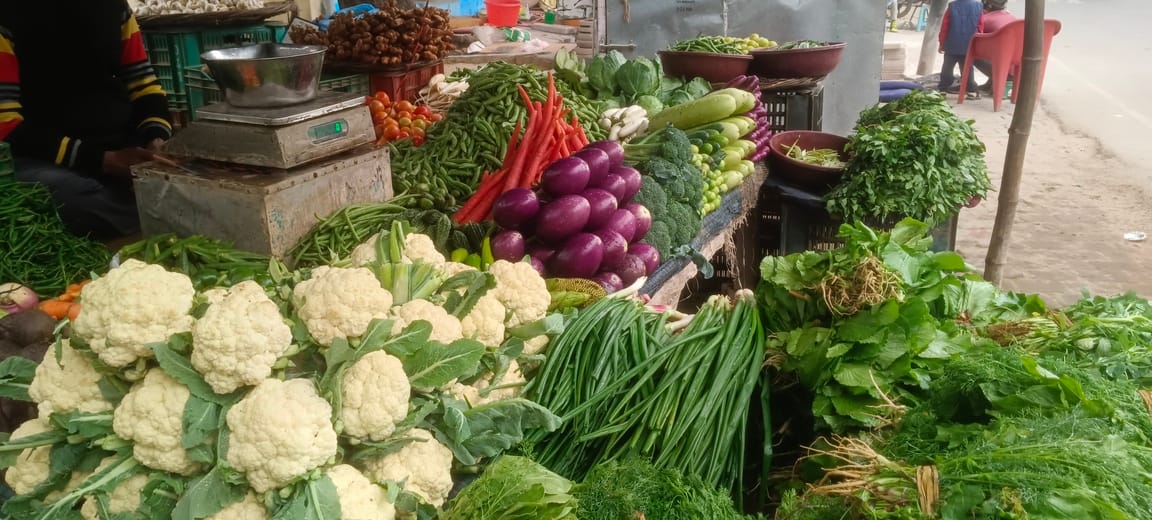 Tomatoes and peppers have increased kitchen budget hampered vegetable transportation due to fog