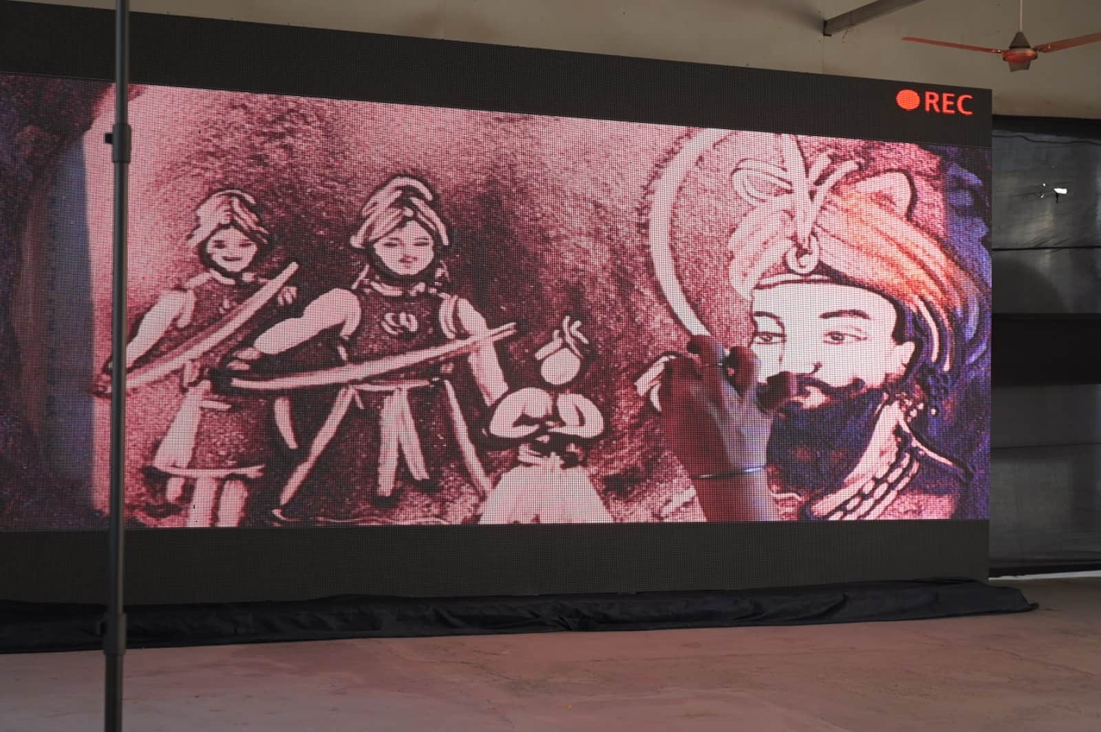 चार साहिबजादों के अद्वितीय बलिदान और वीरता की गाथा को सैंड आर्ट शो के माध्यम से प्रदर्शित करते 