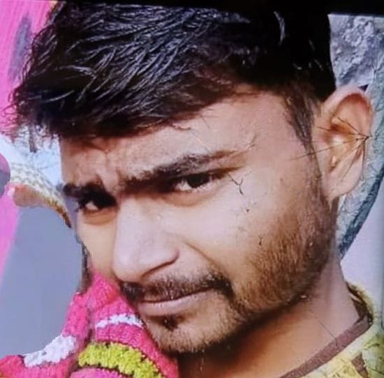 Body of a sanitation worker found hanging in the OT of a private hospital