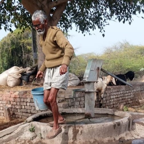 The water crisis has deepened in Vibhuni village, leading to anger among the villagers.