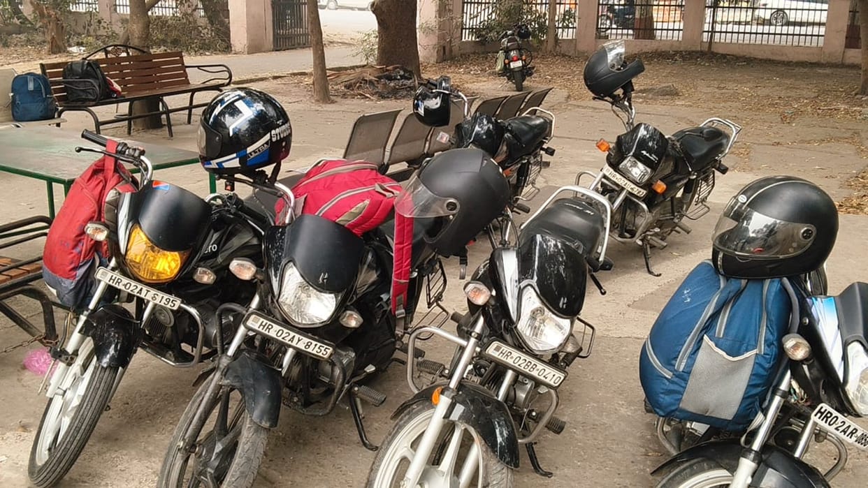 Following the DC's order, only 50 percent of the employees arrived, wearing helmets