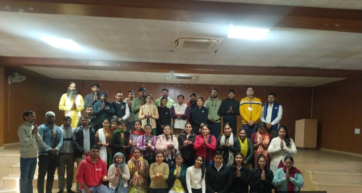 Meditation in Yoga is the soul bathing in the presence of noble thoughts: Dr. Amandeep