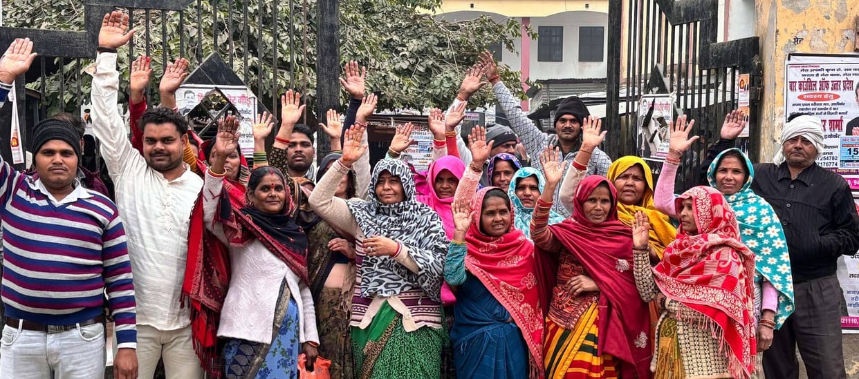 Attempt to sell road land, women protest