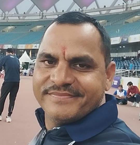 Ravindra Singh, a para-athlete from Agra, has won the gold medal in discus throw.