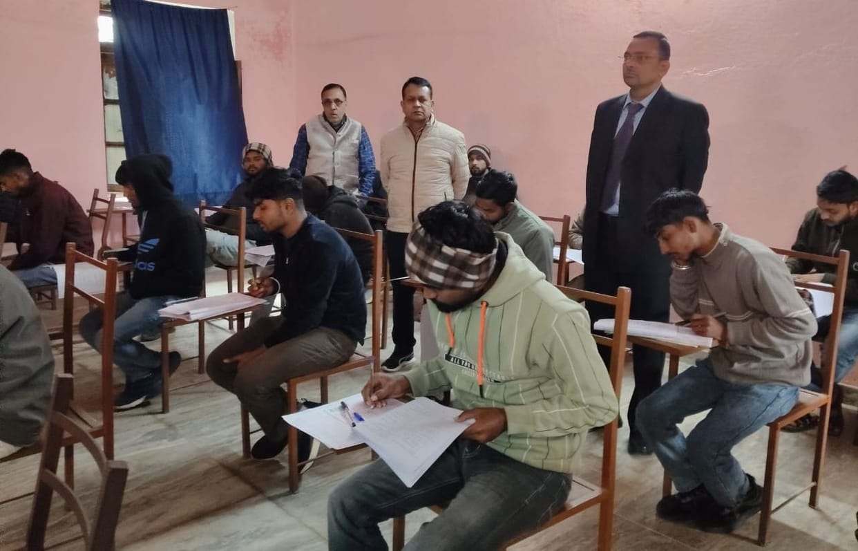 Siddharthnagar News: Instructions to conduct examination without cheating after inspection