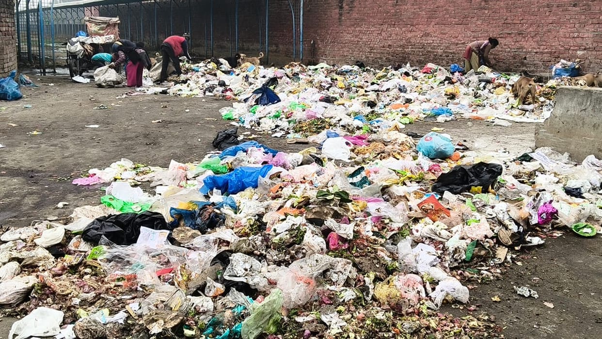 The piles of garbage scattered across the city are exposing the flaws in the preparations for the Swachh Survekshan