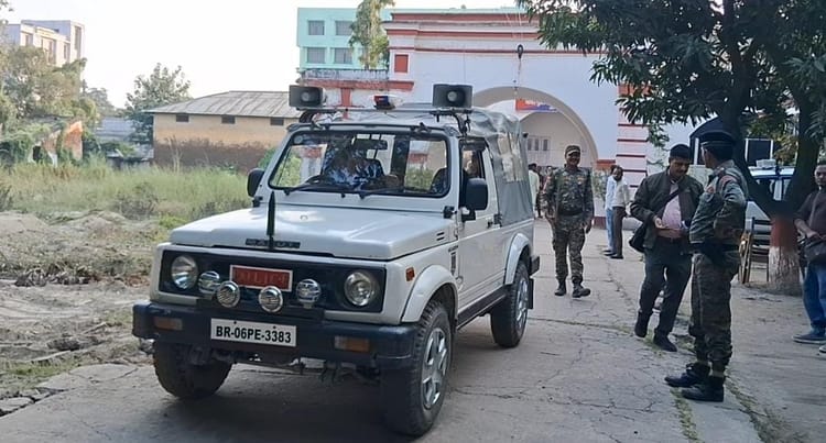 Bihar News: देह व्यापार का पर्दाफाश, पुलिस ने छापा मारकर डिटेन किए कई लोग,इलाके में हड़कंप