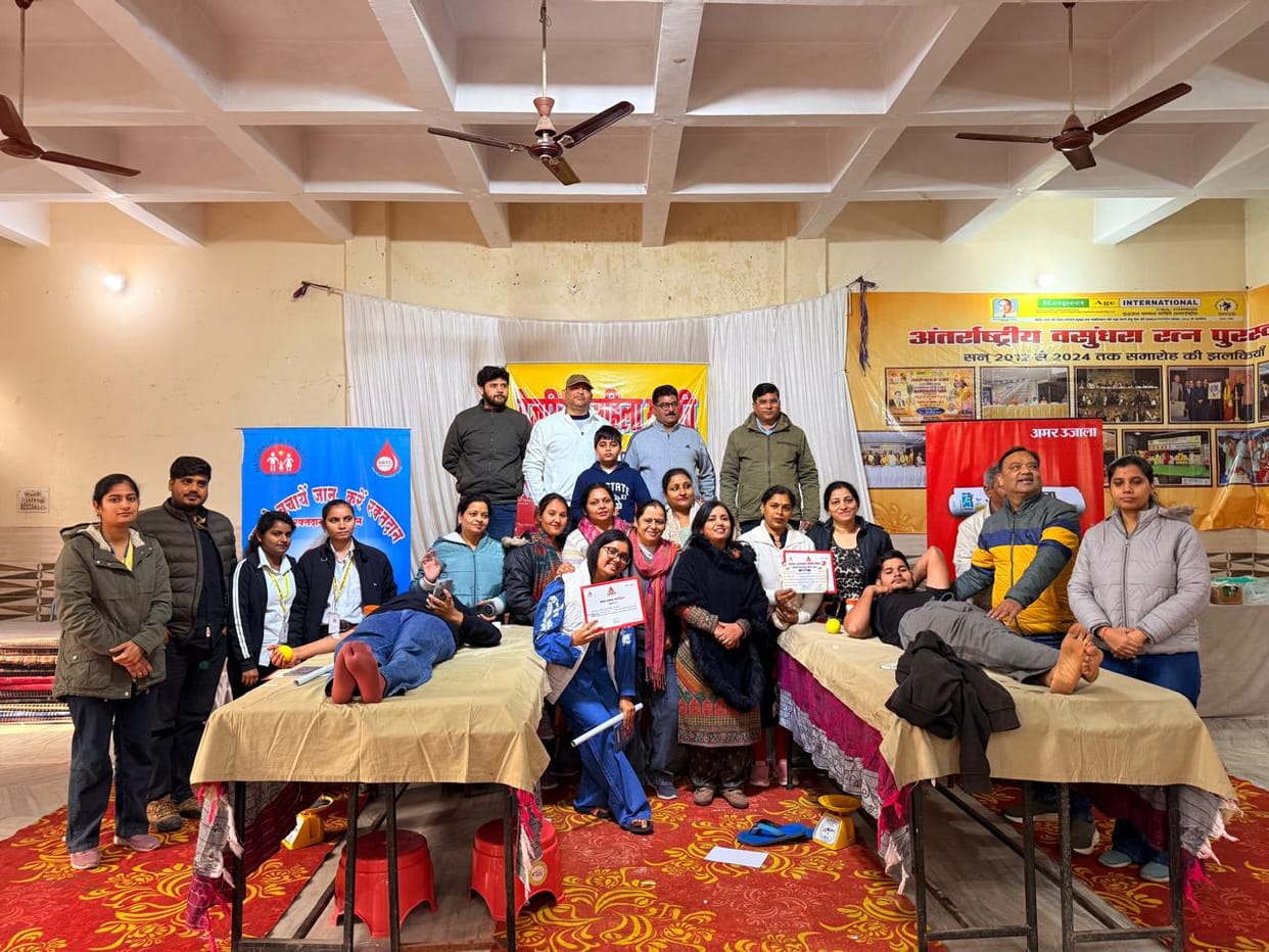 17 great donors donated blood to save the lives of patients.