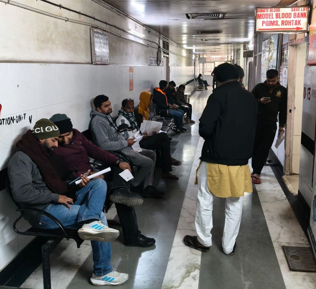 Blood bank staff absent at PGI, patients had to wait for an hour and a half.