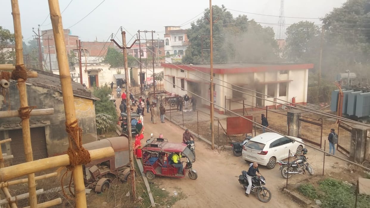 Blast in Nawalpur feeder, power supply to 100 houses disrupted
