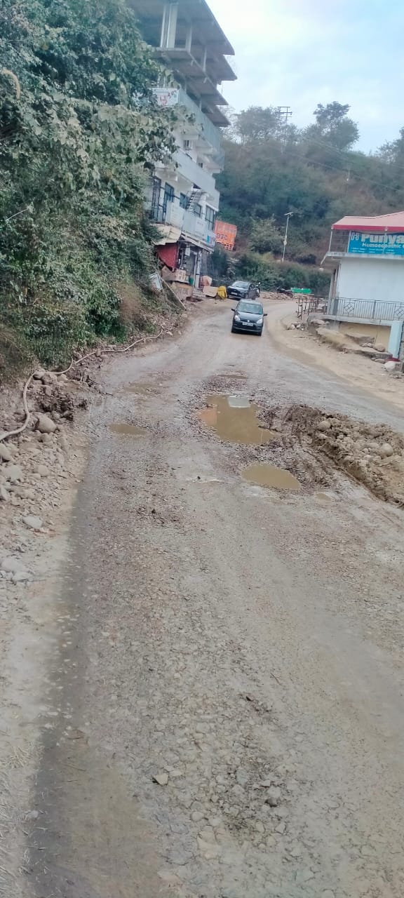 Potholes on the road from Bassi to Jaahu via Luddar Bailag Chowk have become a problem