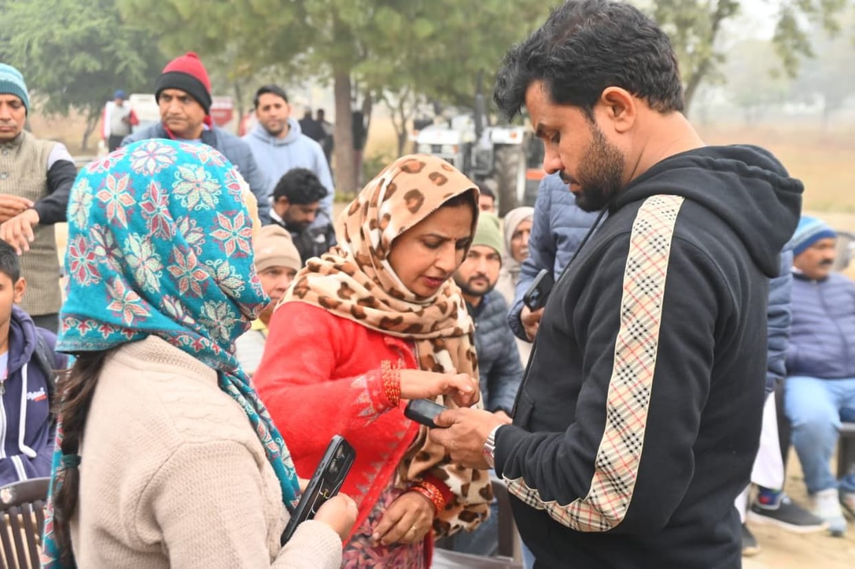 MLA listens to people's problems in the court