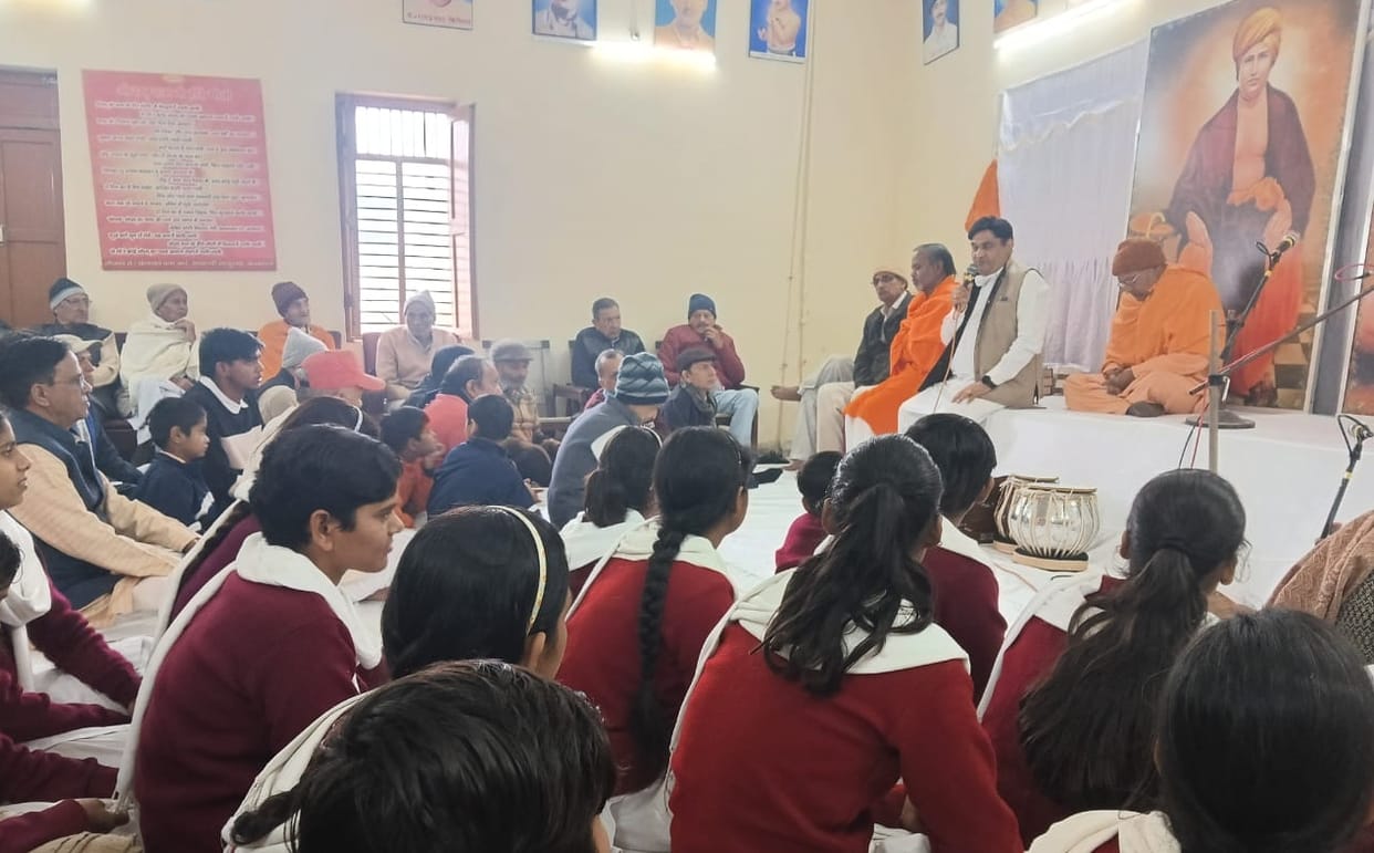 Arya Samaj members observed Swami Shraddhanand's martyrdom day.