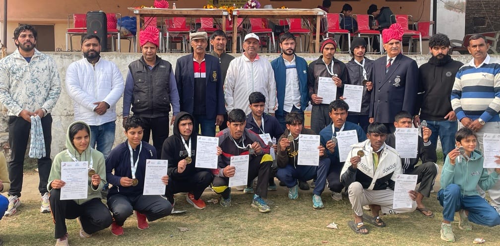 In the Under-16 category, Sunny secured first place among the boys and Prachi among the girls.