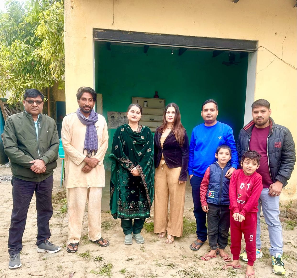 Haryanvi artists created a play to raise awareness against drug abuse.
