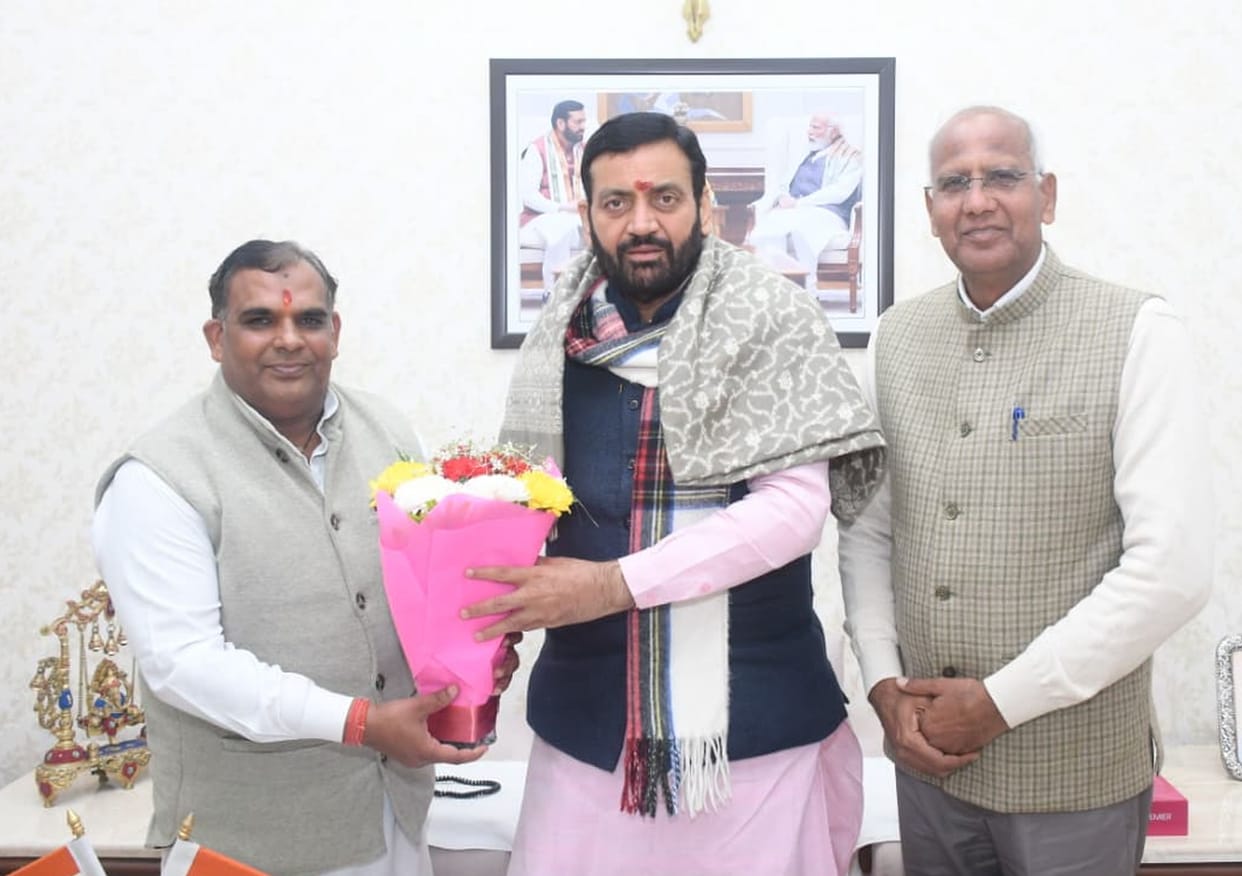 The MLA and the municipal chairman met with the Chief Minister.