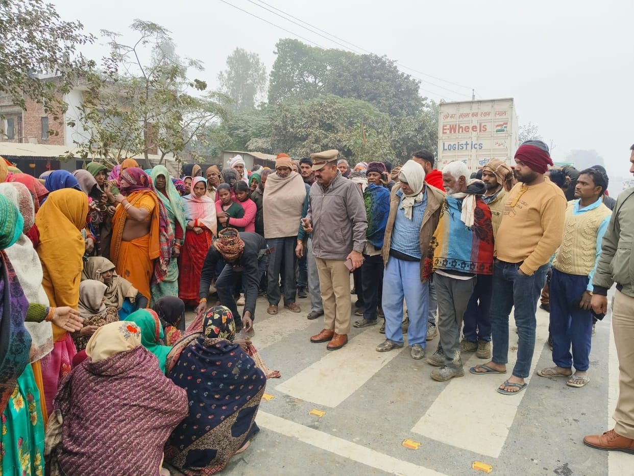 mainpuri news road accident death